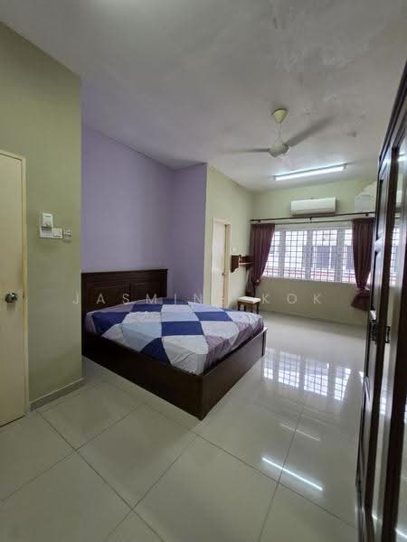 Semi-Detached House for Rent in Semenyih (Selangor) - Jasmine Kok - Bedroom - PropertyGuru.com.my