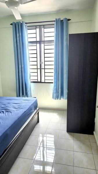 Pangsapuri untuk Disewa di Indah Court Apartment - Jessica Tiew - Bedroom - PropertyGuru.com.my