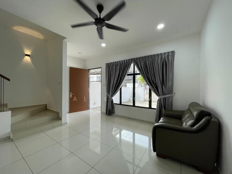 Rumah Teres untuk Disewa di Johor Bahru (Johor) - Alex How - Living Room - PropertyGuru.com.my
