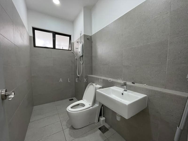 Rumah Teres untuk Disewa di Johor Bahru (Johor) - Alex How - Bathroom - PropertyGuru.com.my