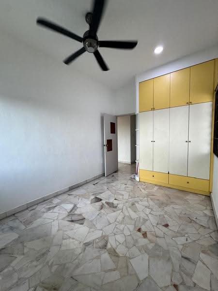 1-storey Terraced House for Rent in Taman Johor Jaya (Johor Bahru) - Shawn Chan - Bedroom - PropertyGuru.com.my