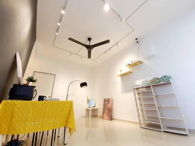Kondominium untuk Dijual di The Hamilton - Bryan Ng - Living Room - PropertyGuru.com.my