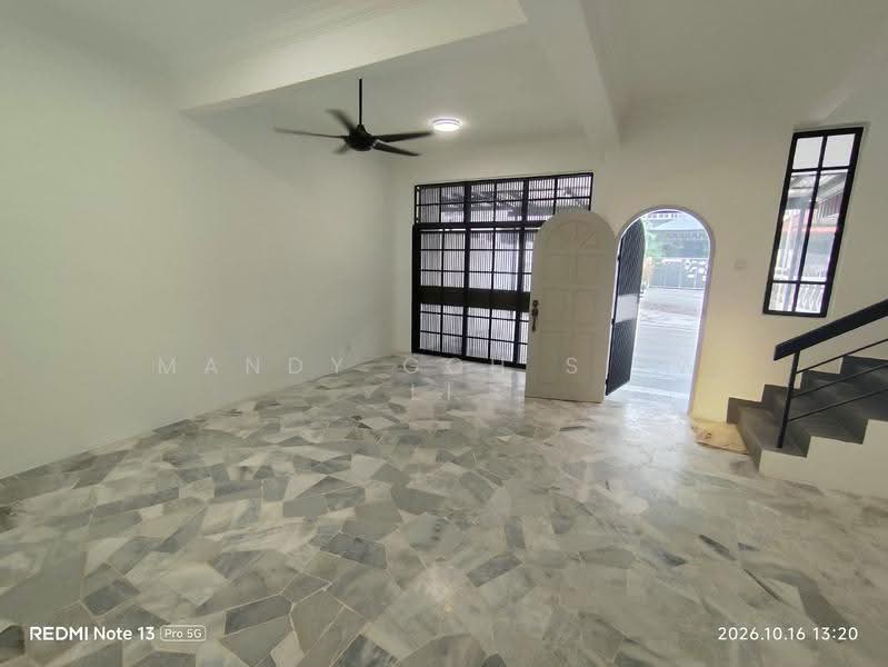 2-storey Terraced House for Sale in Taman Skudai Baru (Skudai) - Mandy Goh Siew Li - Living Room - PropertyGuru.com.my