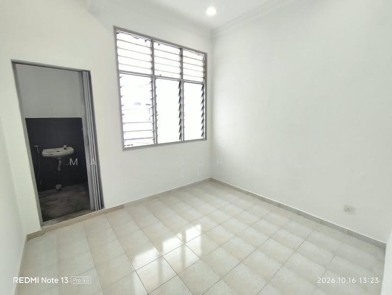 2-storey Terraced House for Sale in Taman Skudai Baru (Skudai) - Mandy Goh Siew Li - Bathroom - PropertyGuru.com.my