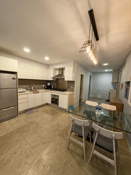 Kediaman Servis untuk Dijual di Bintang Fairlane Residences - Candy Soon - Kitchen - PropertyGuru.com.my