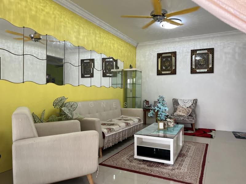 Rumah Teres 1-Tingkat untuk Dijual di Kangkar Pulai (Skudai) - Agnes Ng - Living Room - PropertyGuru.com.my