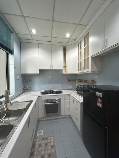 Kondominium untuk Dijual di The Peak Condominium - Connie Wong - Kitchen - PropertyGuru.com.my