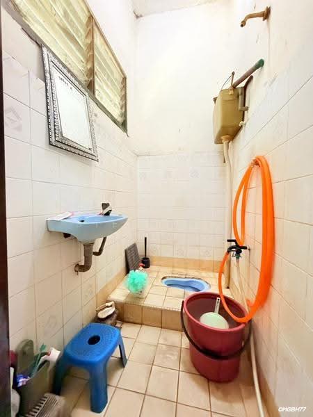 2-storey Terraced House for Sale in Taman Bayu Perdana (Klang) - Stephanie Lim - Bathroom - PropertyGuru.com.my