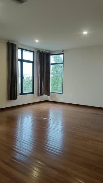 Rumah Berkembar untuk Disewa di Taman Equine (Seri Kembangan) - Christy Chan - Living Room - PropertyGuru.com.my