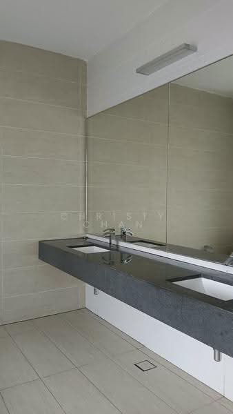 Rumah Berkembar untuk Disewa di Taman Equine (Seri Kembangan) - Christy Chan - Bathroom - PropertyGuru.com.my