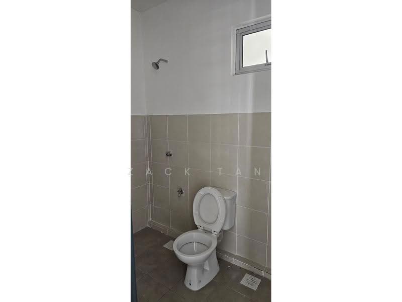 Apartment for Rent at Uni Central Apartment - Zack Tan - Bathroom - PropertyGuru.com.my