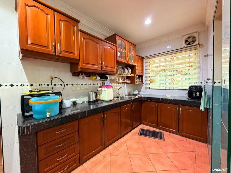 2-storey Terraced House for Sale in Bandar Bukit Tinggi (Klang) - Stephanie Lim - Kitchen - PropertyGuru.com.my