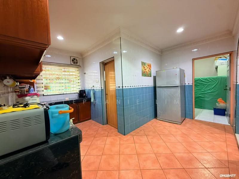 2-storey Terraced House for Sale in Bandar Bukit Tinggi (Klang) - Stephanie Lim - Kitchen - PropertyGuru.com.my