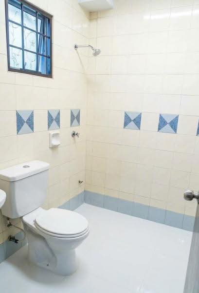 Pangsapuri untuk Dijual di Pangsapuri Salvia - Paul Ng - Bathroom - PropertyGuru.com.my