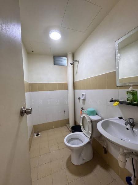 Pangsapuri untuk Disewa di Kipark Apartment - Jeremy Voon - Bathroom - PropertyGuru.com.my