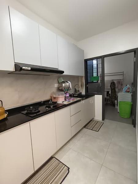 Kediaman Servis untuk Dijual di ASTON ACACIA - Jane Ng - Kitchen - PropertyGuru.com.my