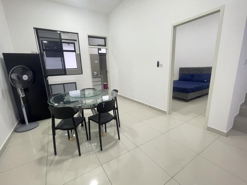 Rumah Teres untuk Disewa di Taman Desa Tebrau (Tebrau) - KT Tan - Dining Room - PropertyGuru.com.my