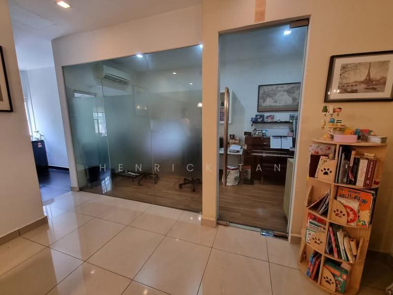 Rumah Teres 2-Tingkat untuk Dijual di Taman Tasik Prima (Puchong) - Henrick Tan - Study - PropertyGuru.com.my