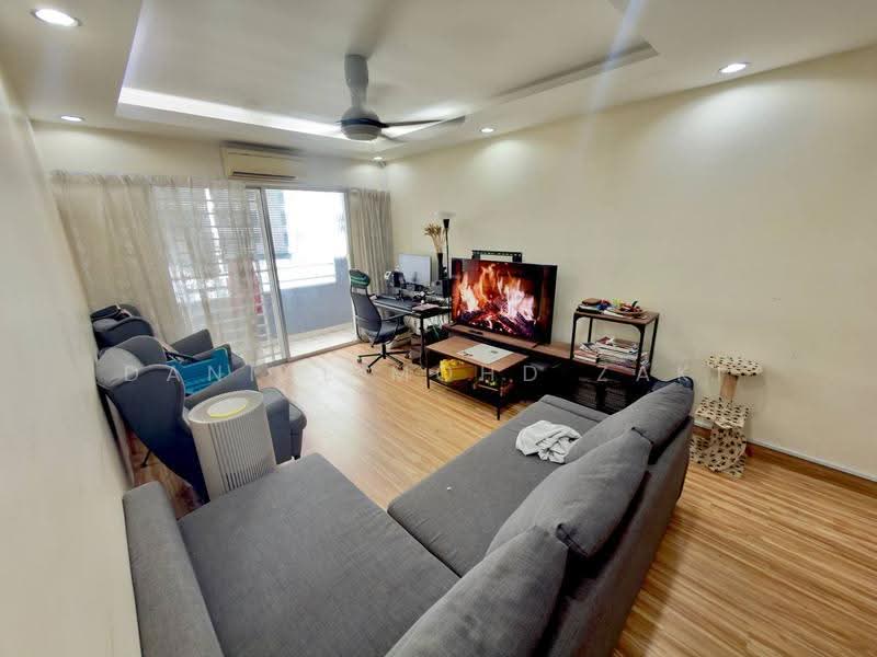 Kondominium untuk Dijual di Kinrara Mas - Danial Mohd Zaki - Living Room - PropertyGuru.com.my