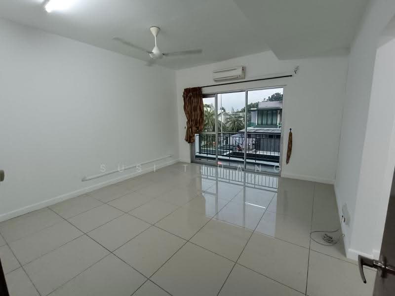 2-storey Terraced House for Sale in Taman Nusa Idaman (Iskandar Puteri (Nusajaya)) - Susi Tjhang - Living Room - PropertyGuru.com.my