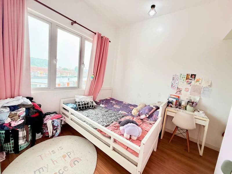 Rumah Teres untuk Dijual di Seremban (Negeri Sembilan) - Hassan Basri Suhaimi - Bedroom - PropertyGuru.com.my