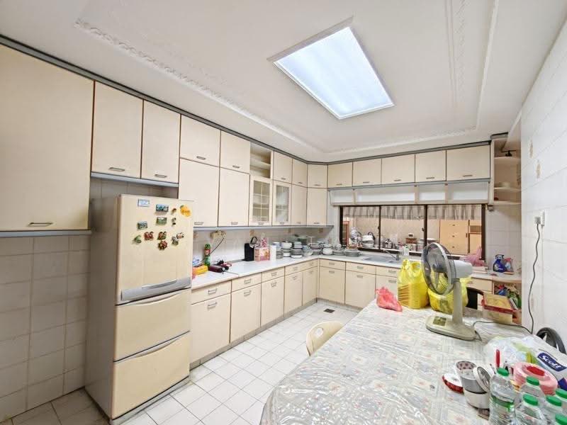 Semi-Detached House for Sale in Ipoh (Perak) - Ivan Tai - Kitchen - PropertyGuru.com.my
