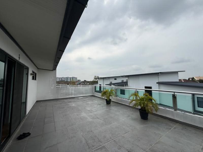 Semi-Detached House for Sale in Stapok (Kuching) - Jimmyy Chin - Balcony - PropertyGuru.com.my