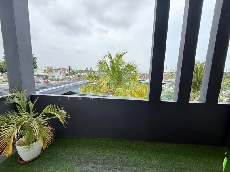 Semi-Detached House for Sale in Stapok (Kuching) - Jimmyy Chin - Balcony - PropertyGuru.com.my