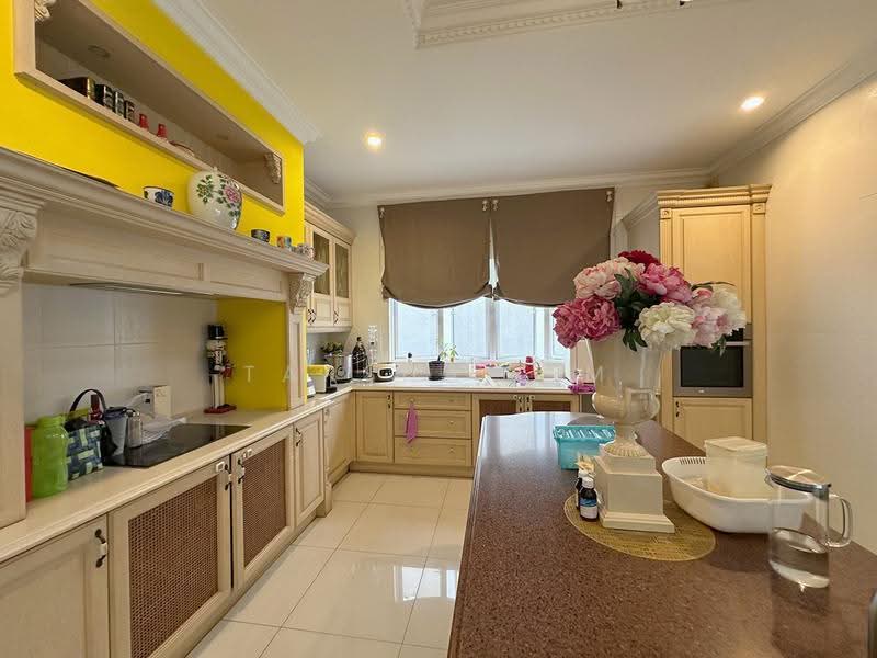 Bungalow House for Sale in Mutiara Damansara (Selangor) - Tarsha Lim - Kitchen - PropertyGuru.com.my