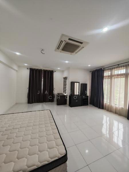 Rumah Teres untuk Disewa di Taman Laguna (Johor Bahru) - Jameson Choo - Bedroom - PropertyGuru.com.my