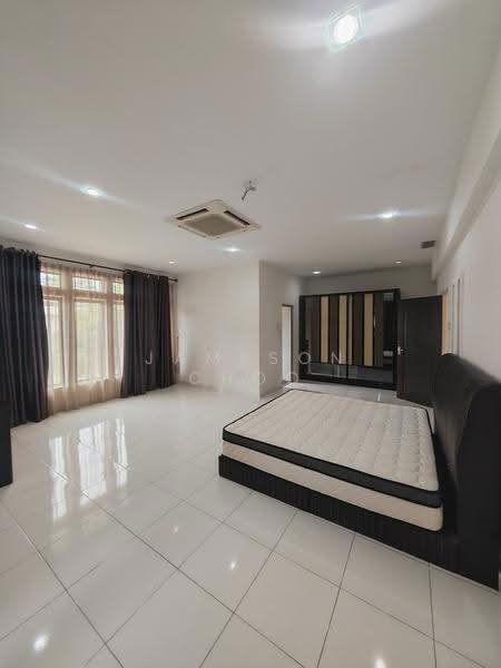 Rumah Teres untuk Disewa di Taman Laguna (Johor Bahru) - Jameson Choo - Bedroom - PropertyGuru.com.my