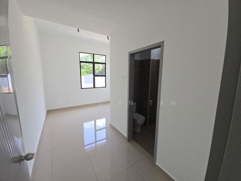 Terraced House for Sale in Taman Ponderosa (Johor Bahru) - Wei Jian Tan - Bathroom - PropertyGuru.com.my