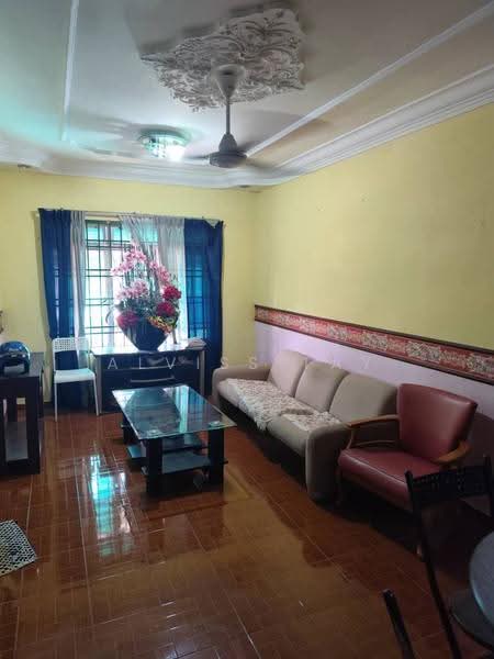 Flat for Sale at Setia Indah Flat - Alviss Tay - Living Room - PropertyGuru.com.my