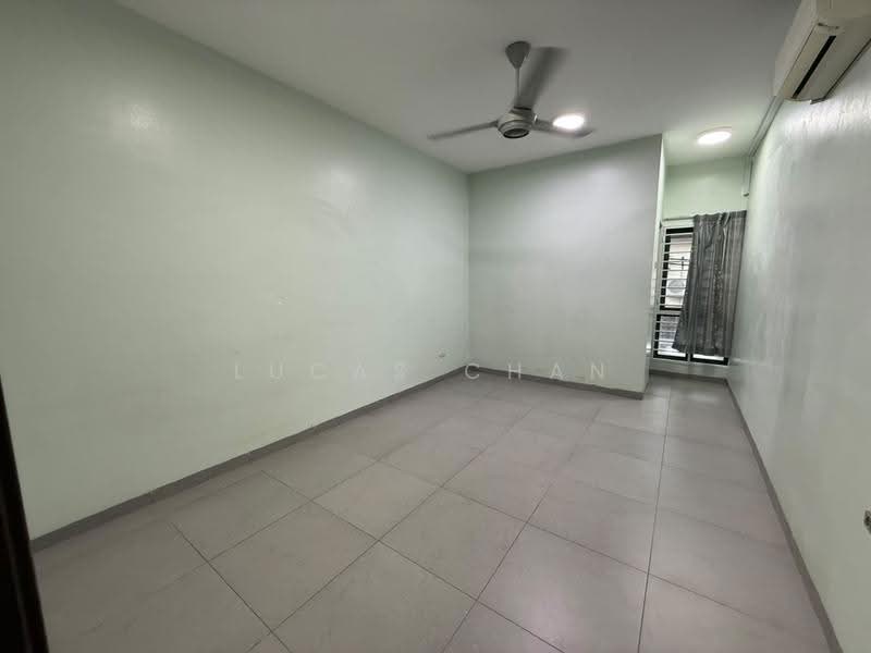 Rumah Teres 2.5-Tingkat untuk Disewa di Taman Overseas Union (Taman Oug) (Jalan Klang Lama (Old Klang Road)) - Lucas Chan - Living Room - PropertyGuru.com.my