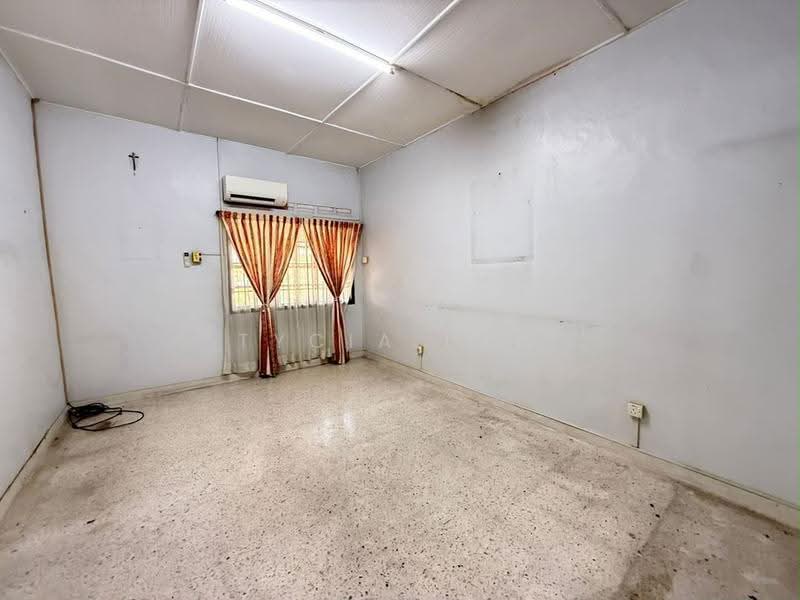 Rumah Berkembar untuk Dijual di Taman Sentosa (Johor Bahru) - Tycia Law - PropertyGuru.com.my