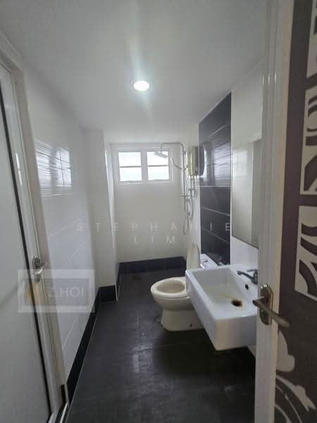 Condominium for Sale at D'Haven Condominium - Stephanie Lim - Bathroom - PropertyGuru.com.my