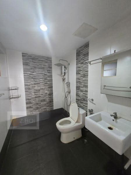 Condominium for Sale at D'Haven Condominium - Stephanie Lim - Bathroom - PropertyGuru.com.my