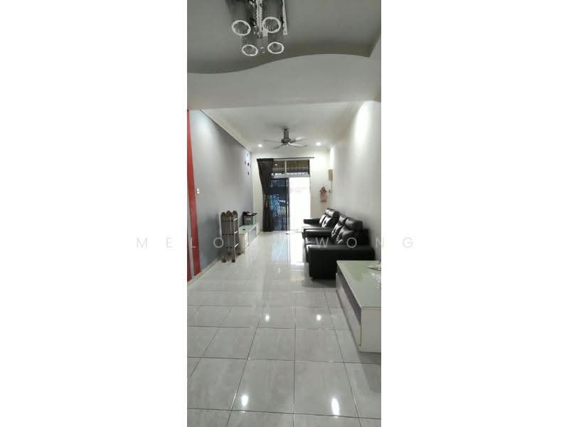1-storey Terraced House for Rent in Bukit Indah (Iskandar Puteri (Nusajaya)) - Melody Wong - Living Room - PropertyGuru.com.my