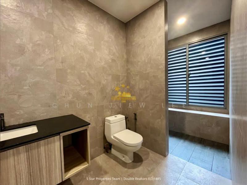 Bungalow House for Sale in Kuching (Sarawak) - Chun Jiew Lee - Bathroom - PropertyGuru.com.my