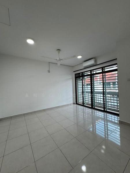 Rumah Teres 2-Tingkat untuk Disewa di Bandar Dato Onn (Tebrau) - Anson Chua - Living Room - PropertyGuru.com.my