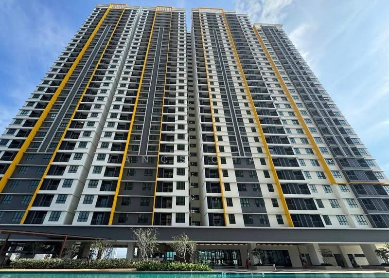 Kediaman Servis untuk Dijual di Parkland Residence @ Kajang 2 - Vancs Chai - Exterior - PropertyGuru.com.my