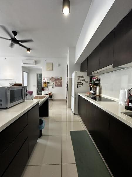 Kediaman Servis untuk Dijual di Setia City Residences - Jess Tee - Kitchen - PropertyGuru.com.my
