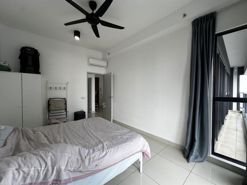 Kediaman Servis untuk Dijual di Setia City Residences - Jess Tee - Bedroom - PropertyGuru.com.my