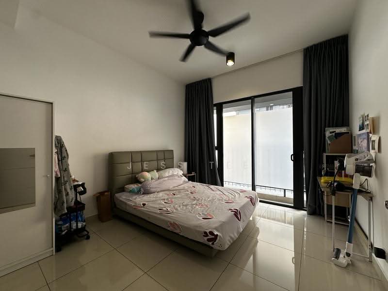 Kediaman Servis untuk Dijual di Setia City Residences - Jess Tee - Bedroom - PropertyGuru.com.my