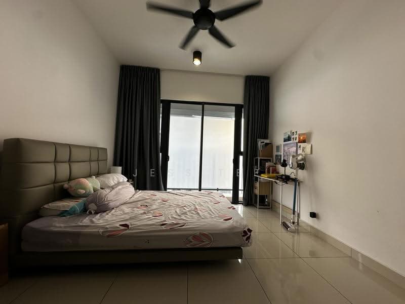 Kediaman Servis untuk Dijual di Setia City Residences - Jess Tee - Bedroom - PropertyGuru.com.my