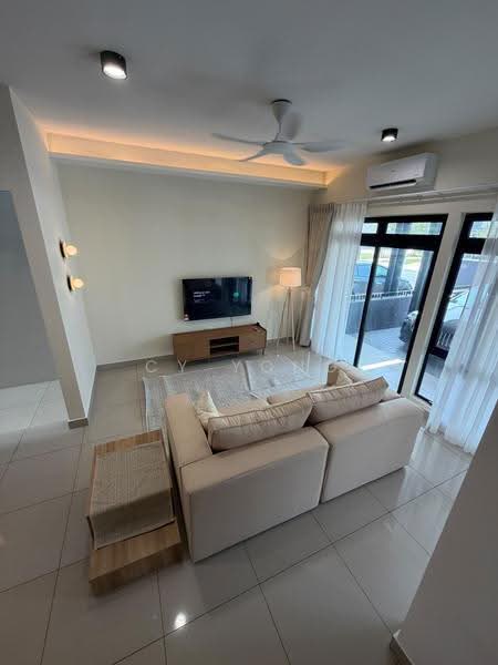 Rumah Teres untuk Disewa di Elmina (Shah Alam) - CY Yong - Living Room - PropertyGuru.com.my