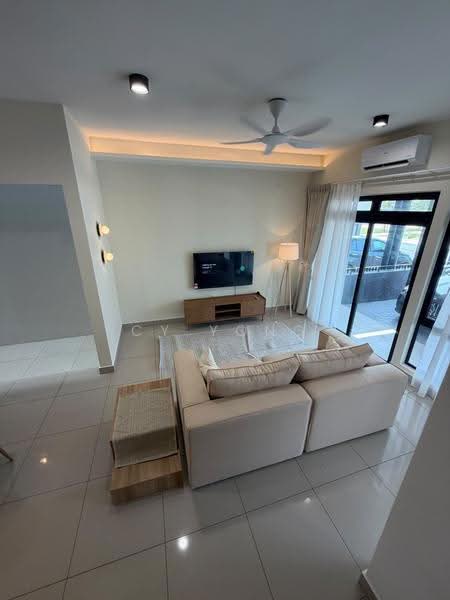 Rumah Teres untuk Disewa di Elmina (Shah Alam) - CY Yong - Living Room - PropertyGuru.com.my
