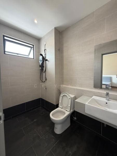 Rumah Teres untuk Disewa di Elmina (Shah Alam) - CY Yong - Bathroom - PropertyGuru.com.my