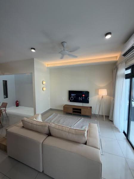 Rumah Teres untuk Disewa di Elmina (Shah Alam) - CY Yong - Living Room - PropertyGuru.com.my