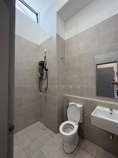 Rumah Teres untuk Disewa di Elmina (Shah Alam) - CY Yong - Bathroom - PropertyGuru.com.my